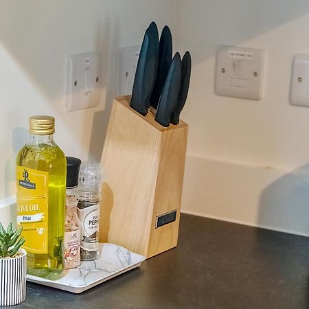 Luton Modern Serviced Accommodation For Contractors, Relocators, Professionals, Tourists And Students - Akugi Homes Екстериор снимка