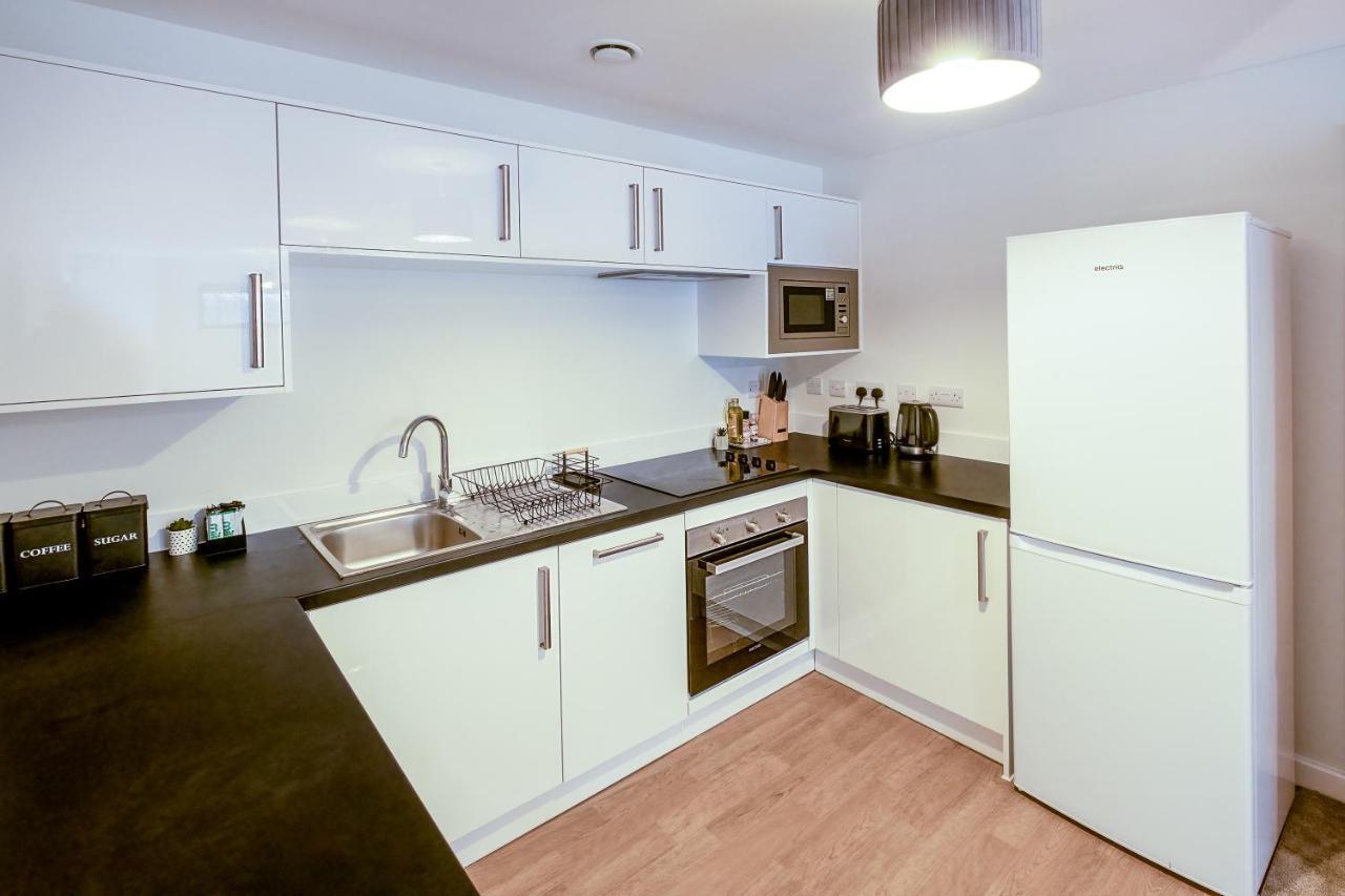 Luton Modern Serviced Accommodation For Contractors, Relocators, Professionals, Tourists And Students - Akugi Homes Екстериор снимка