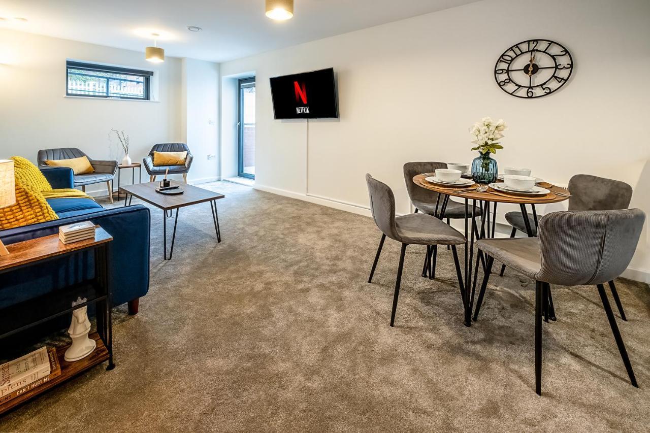 Luton Modern Serviced Accommodation For Contractors, Relocators, Professionals, Tourists And Students - Akugi Homes Екстериор снимка