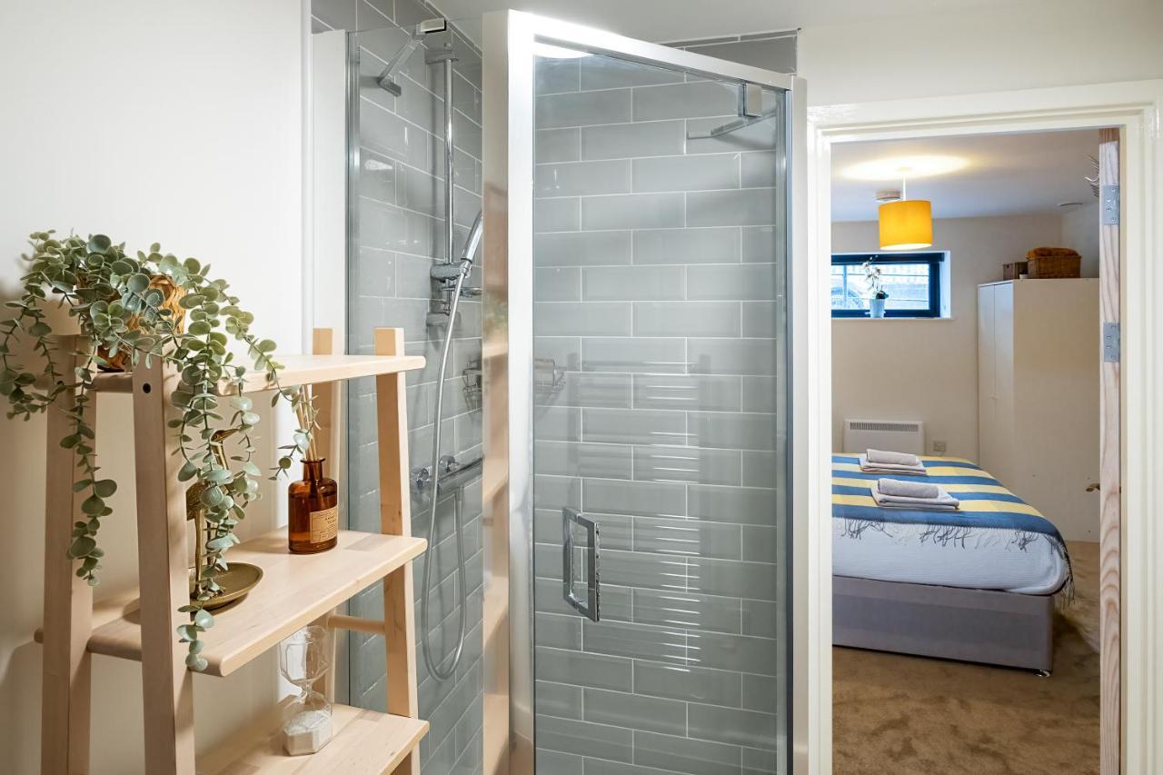 Luton Modern Serviced Accommodation For Contractors, Relocators, Professionals, Tourists And Students - Akugi Homes Екстериор снимка